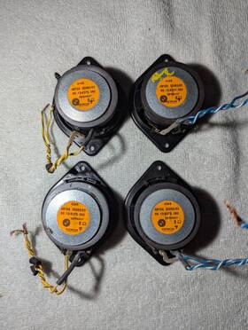 13-8375 Bmw 30065 Lot Of 4 Oem 49104 30065/03 65 .13-8375. 082 8 Ohm Car Speakers 2.5 Inch Round