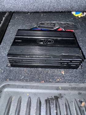 D600 Dd Audio Amp That Goes With The Two 6 Inch Subs