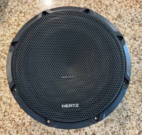 Cs-250-s2 Hertz 250 S2 Cento Series 10 Inch 250mm 300 Watt Rms 2-ohm Svc Subwoofer