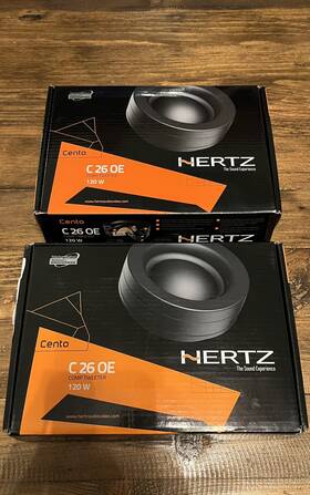 Hertz C26-oe-ug Cento Series C26 Pair Of 1 Inch Tweeters Oem Mounting Hardware - Used Good