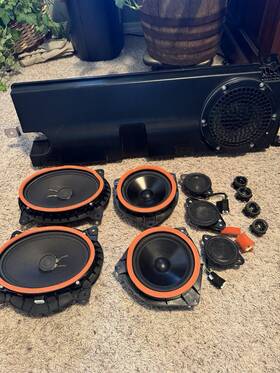 34718-j0261 Jbl Full Sound System From 2019 Toyota Tundra Platinum. Will Fit Sequoia As Well
