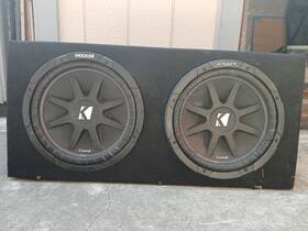 2-12s Kicker Subs And Amplifier Speaker