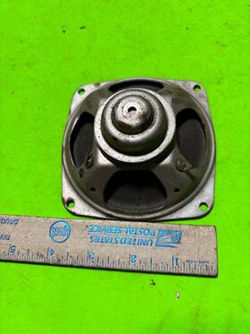 4j9v11223 Studebaker 4j9v11223/220813/9458 Radio Speaker. Item 27529