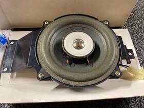 1384511-0 Volvo Vintage Nos Oem 740 Rr Speaker