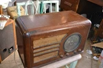 Gm Delco Model R-6111 Nice Restorable Condition Original Knobs Not Tested. Fixed Price $125.00.