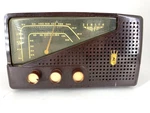 Zenith Tube Radio R721 Bakelite Powers Up (works??)". Fixed Price $70.00.