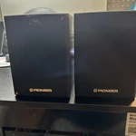 Vintage Pioneer Book Shelf Wall Hanging Speakers. Both Have Been Tested And Work. Fixed Price $35.00.