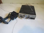 Vintage Classic Realistic TRC-24C Cb Radio W/ Mic. Fixed Price $14.99.