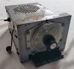 1955 Ford Fairlane Aftermarket Automatic Round Face Am Radio Push Button. Fixed Price $30.00.
