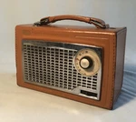 Topps International Radio 7 Transistor Am Works Cowhide Case Vintage. Fixed Price $39.00.