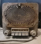 1950S Pontiac Chieftain Am Push Button Radio #984570 Complete. Fixed Price $89.00.