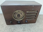 Vintage Crosley "fiver" Wood Radio Very Nice 1938. Fixed Price $199.00.