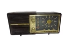 Parts/repair Flaws Vintage Motorola 1950 Model 67C Radio Golden Voice 13"X6". Fixed Price $260.00.