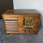 Truetone Radio Vacuum Tube Tabletop D-1014 For Parts Western Auto 4812. Fixed Price $49.99.